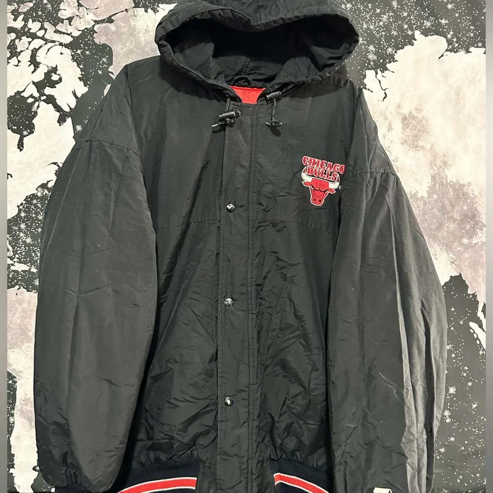 Vintage Starter Chicago Bulls Back Patch Puffer Jacket